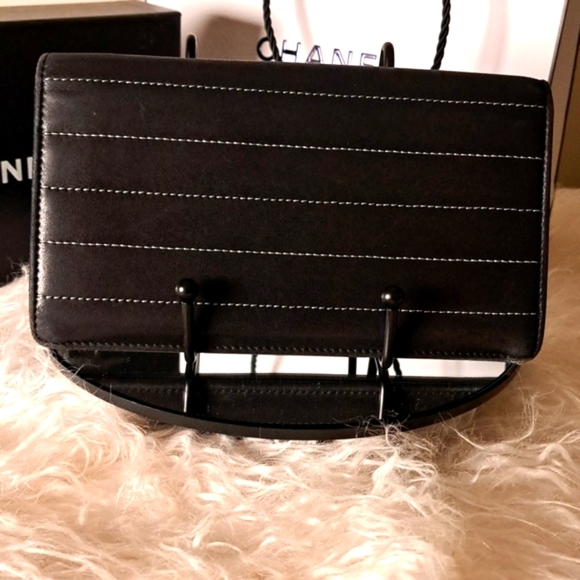 Chanel Mademoiselle Wallet in Good Condition - Picture 5 of 17